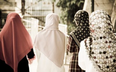 Tahukah Wanita bahwa Menutup Aurat Berarti Menutup Satu Pintu Dosa? Cari Tahu, Yuk!